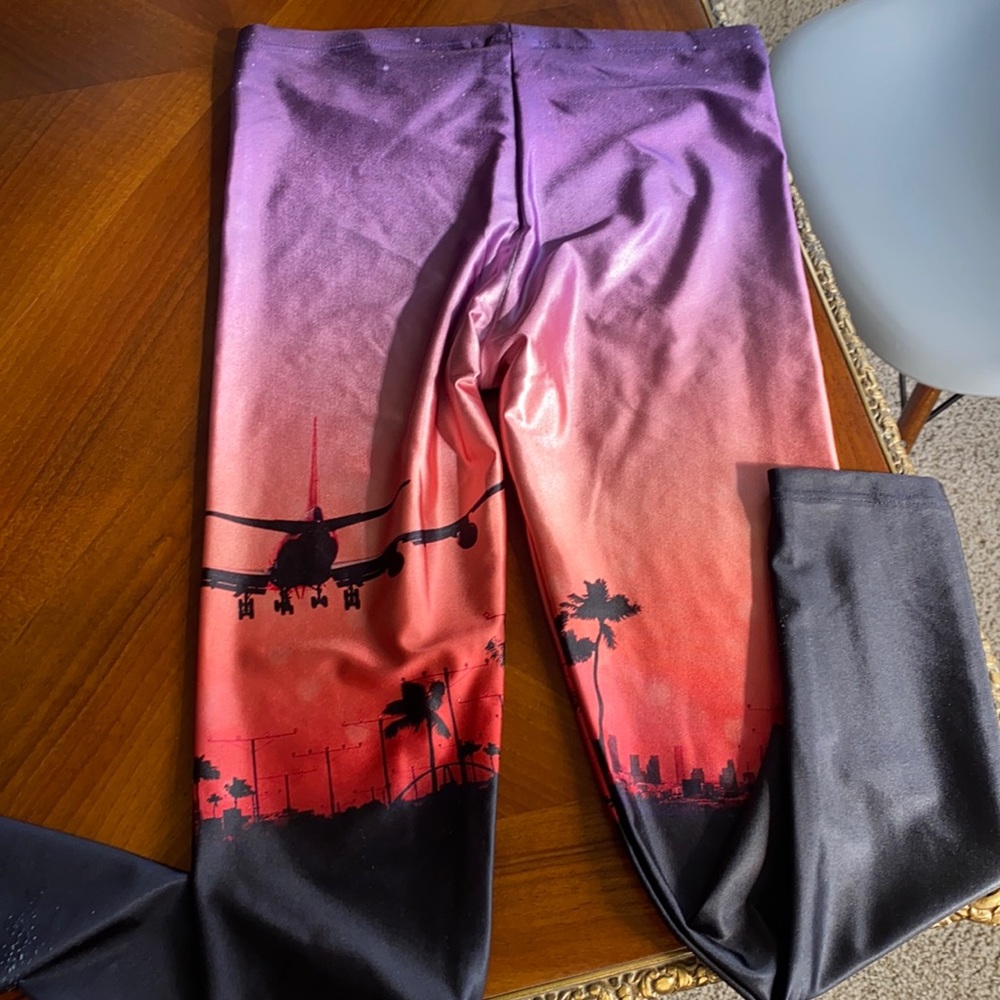 WE ARE HANDSOME leggings